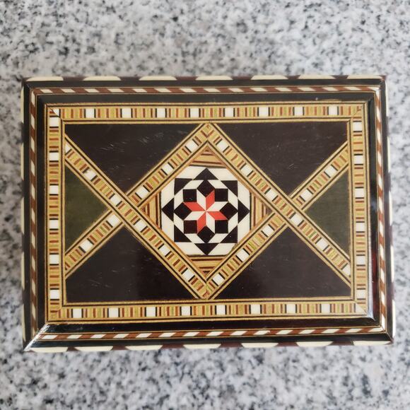 VTG Locking Wood Marquetry Handmade Jewelry Trinket‎ Box Intricate Inlaid w/ Key - Picture 3 of 16